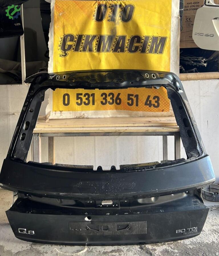 Audi Q8 Bagaj Kapağı çıkma parça