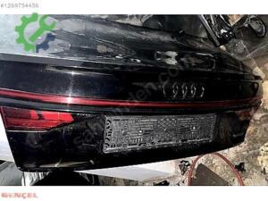 Audi A8 Arka Çamurluk Çıkma