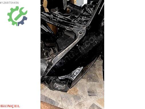 Audi A8 Arka Çamurluk çıkma parça