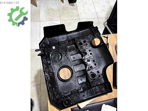 Volkswagen Passat Motor Kapağı çıkma parça