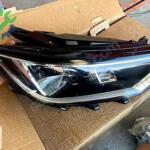 B8 Passat sağ far orjinal 3G0 941 006B