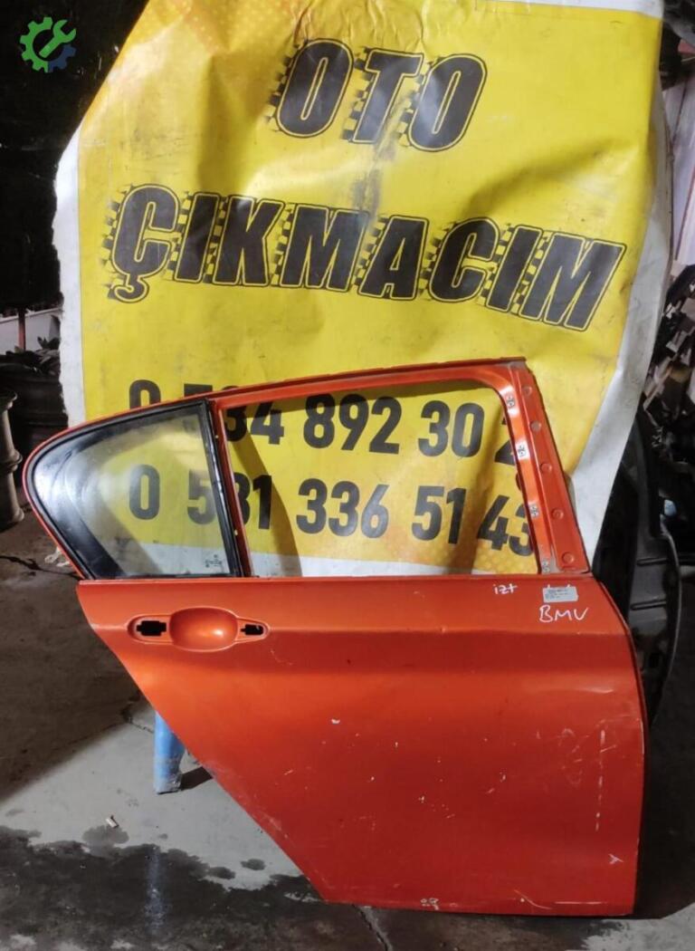 BMW 1 Serisi Sağ Arka Kapı çıkma parça