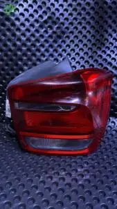 BMW 1 SERİSİ F20 SAĞ STOP 7270096