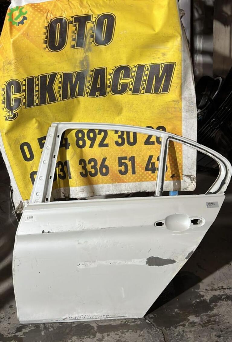 BMW 3 Serisi Sol Arka Kapı çıkma parça