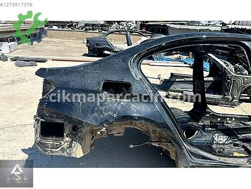 BMW 3 Serisi Arka Çamurluk çıkma parça