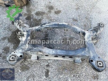 BMW 3 Serisi Arka Dingil çıkma parça