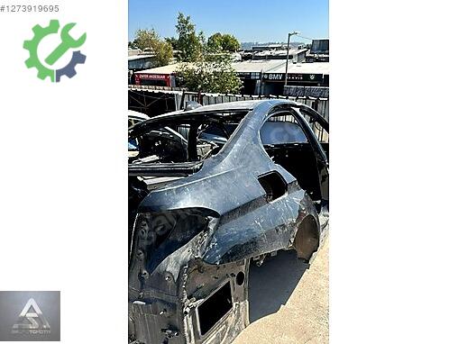 BMW 3 Serisi Sağ Arka Çamurluk çıkma parça