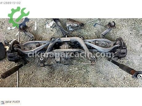 BMW 3 Serisi Arka Taşıyıcı çıkma parça