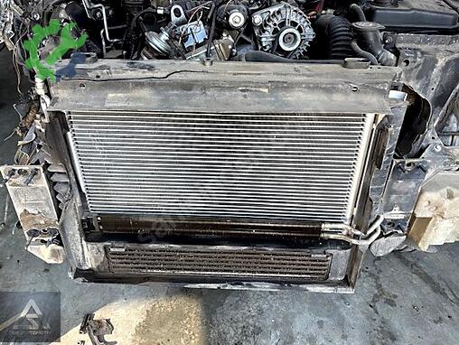 BMW 5 Serisi Radyatör çıkma parça