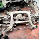 BMW 5 SERİSİ F10 ARKA TRAVERS-TAŞIY­ICILAR-DENGE KOLLARI