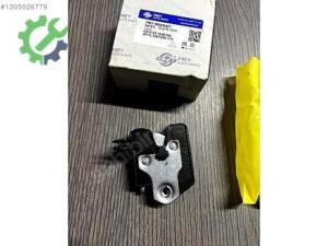 BMW E34 KAPUT KİLİDİ