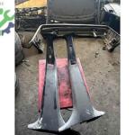 BMW E36 ORTA DİREK PLASTİĞİ