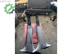 BMW E36 ORTA DİREK PLASTİĞİ