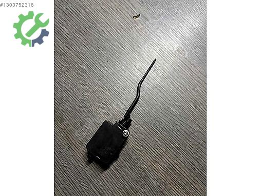 BMW 3 Serisi Depo Kapağı Motoru 8372240 çıkma parça