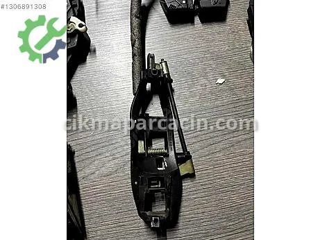 BMW 3 Serisi Kapı Kolu çıkma parça