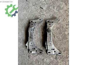 BMW E46 ŞANZIMAN TRAVERSİ 1096931