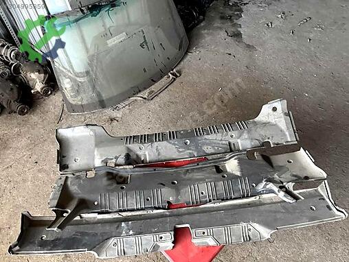 BMW 3 Serisi Bagaj Plastiği çıkma parça