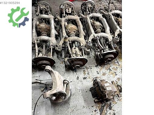 BMW 5 Serisi Arka Taşıyıcı çıkma parça