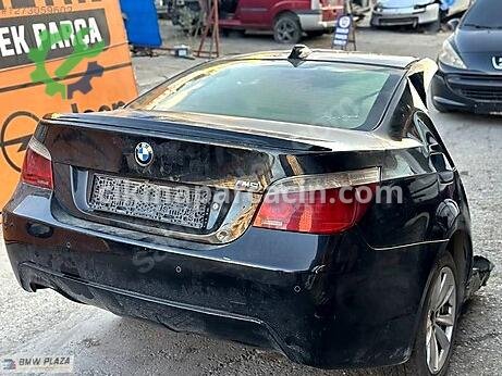 BMW 5 Serisi Sağ Arka Çamurluk çıkma parça
