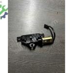 BMW E60 BAGAJ KİLİT MOTORU 7129931