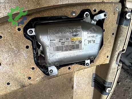 BMW 5 Serisi Sağ Kapı çıkma parça