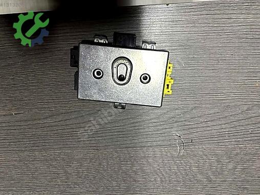 BMW 5 Serisi Kapı 6976157 çıkma parça
