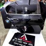 BMW E60 M5 SAĞ ARKA KAPI ÇIKMA ORJ HATASIZ SİYAH