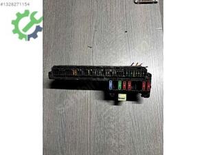 BMW E60 SİGORTA KUTUSU 6957330