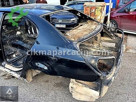 BMW 5 Serisi Sol Arka Çamurluk çıkma parça
