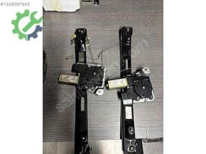 BMW E90 ARKA CAM MOTORU ORJİNAL 9030221 9030222