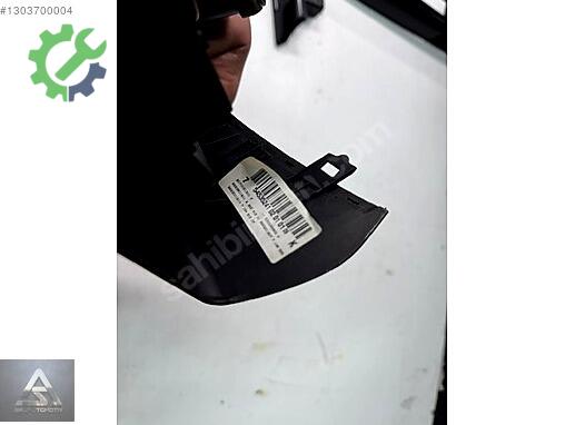 BMW 3 Serisi Panjur çıkma parça