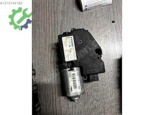 BMW E90 F10 F20 F30 SANRUF MOTORU 6761 7193398