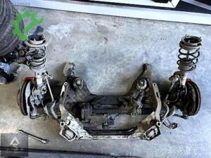 BMW E90 ÖN YÜRÜYEN KOMPLE DOLU