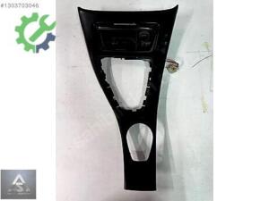 BMW E90 VİTES ÇERÇEVESİ ORTA KONSOL 7129548