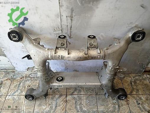 BMW 5 Serisi Arka Travers 6793802 çıkma parça