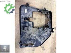 BMW F10 BESLEME MODÜL ALT PLASTİĞİ SÖKME ORJ 7590620