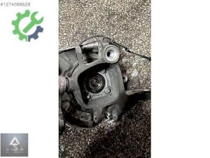 BMW F10 F11 5.20D 5.20İ 5.30 ARKA PORYA YATAĞI TAŞIYICI 6793769