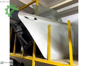 BMW F10 GT SAĞ ARKA DÜZ BEYAZ KAPI ORJİNAL