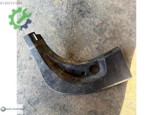 BMW F10 SOL KAPUT AÇMA PLASTİĞİ