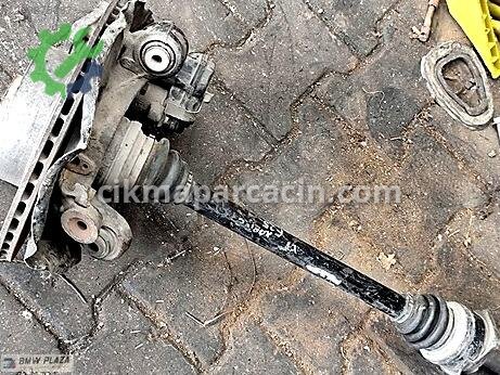 BMW X3 Arka Taşıyıcı çıkma parça