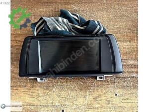BMW F30 3 SERİSİ NAVİGASYON EKRANI