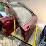 BMW F30 A75 KIRMIZI SAĞ ÖN KAPI HATASIZ ORJİNAL