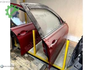 BMW F30 A75 KIRMIZI SAĞ ÖN KAPI HATASIZ ORJİNAL