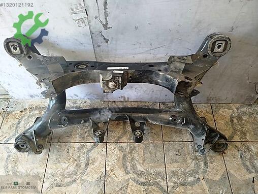 BMW 3 Serisi Arka Travers 6863637 çıkma parça