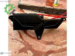 BMW F30 B47 N47 HAVA FİLTRE KUTUSU