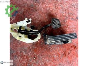 BMW F30 GAZ PEDALI ORJİNAL