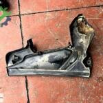 BMW F30 SAĞ SOL KAPUT ALTI BRAKETİ 9297729