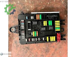 BMW F30 SİGORTA TABLASI KUTUSU 9389070