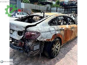 BMW F36 4 KASA SAĞ ARKA ÇAMURLUK DEPO MEKANİZMASI