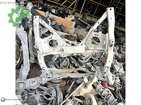 BMW 5 Serisi Ön Travers çıkma parça